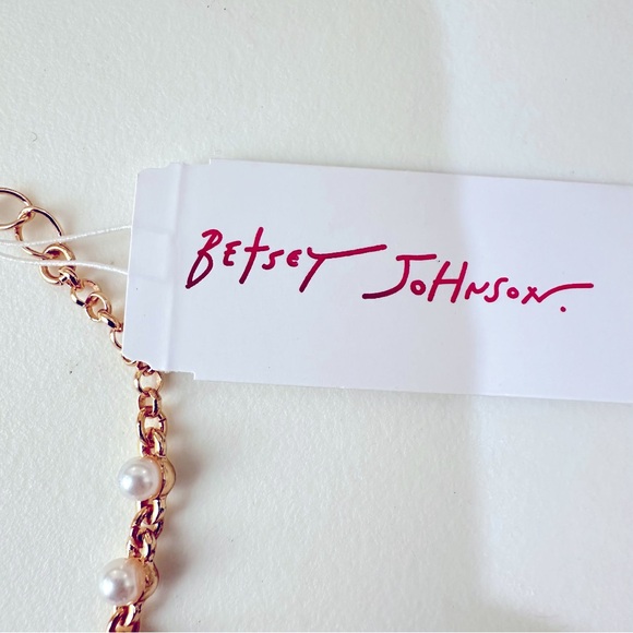 Betsey Johnson Stone Heart Collar Necklace - Crystals pearls and gold tone chain - Picture 12 of 12